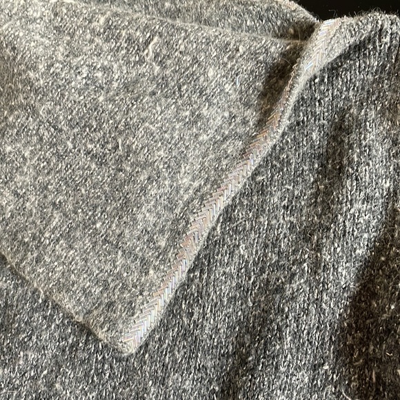 Vintage silk/lambswool grey sweater with puff shoulders - Picture 2 of 4